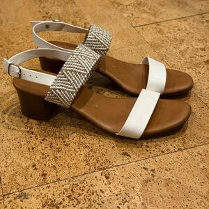 Italian Shoemakers White & Multi Color Heel Sandals Womens Size 8